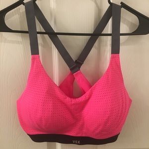 VSX Sport workout top
